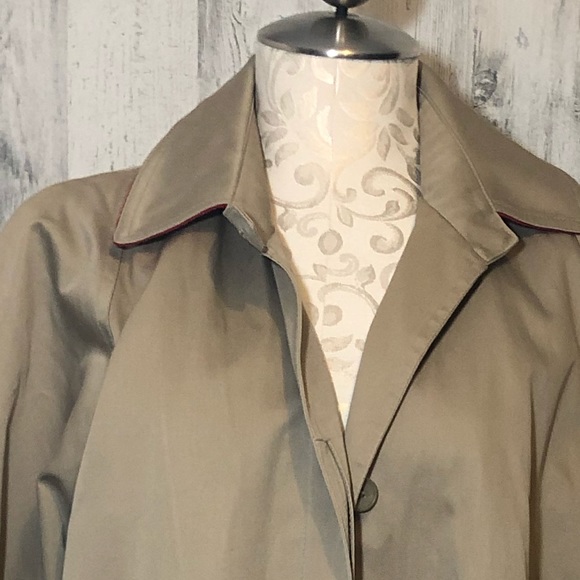 London Fog Trench Coat 🧥. #44 - Picture 4 of 8